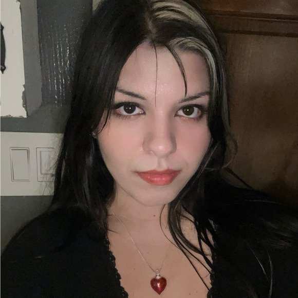 Meet your Posher, Diana - Picture 1 of 1